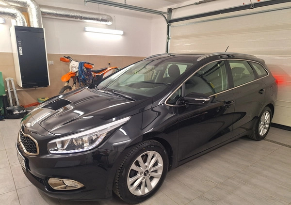 Kia Ceed cena 36900 przebieg: 153000, rok produkcji 2013 z Tomaszów Lubelski małe 436